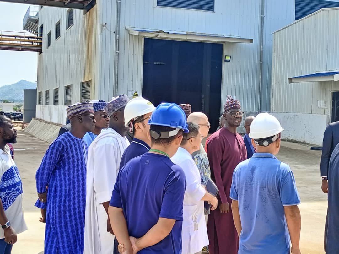 Today, I joined His Excellency, Engr. Abdullahi A. Sule, the Nasarawa State Governor to inspect progress at Avatar New Energy Materials Co Ltd, ahead of @officialABAT's visit for the purpose of commissioning the largest lithium factory in the country.