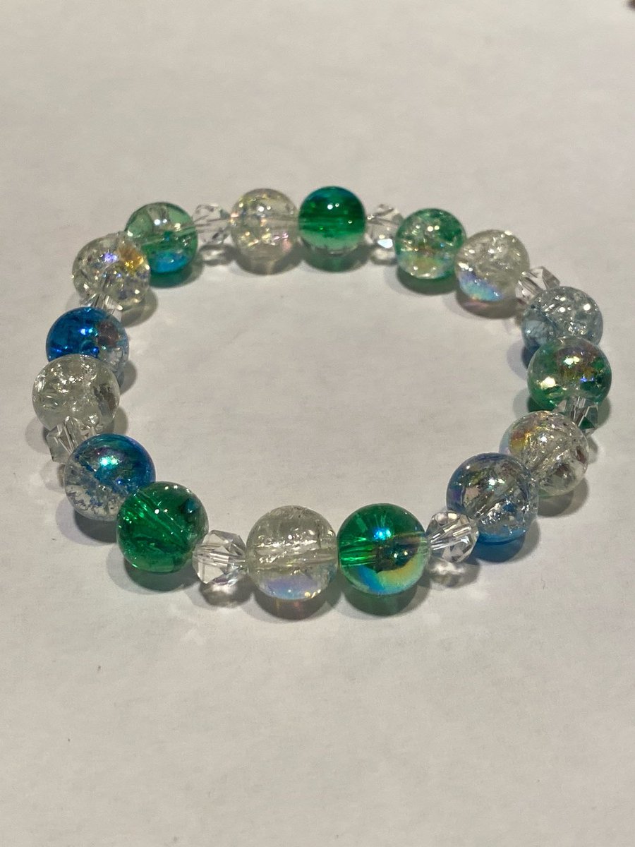 beadsandbaublesgifts.etsy.com/listing/170887… #newbracelet #glassbeadbracelet #artisanmadejewelry #handmadebracelet