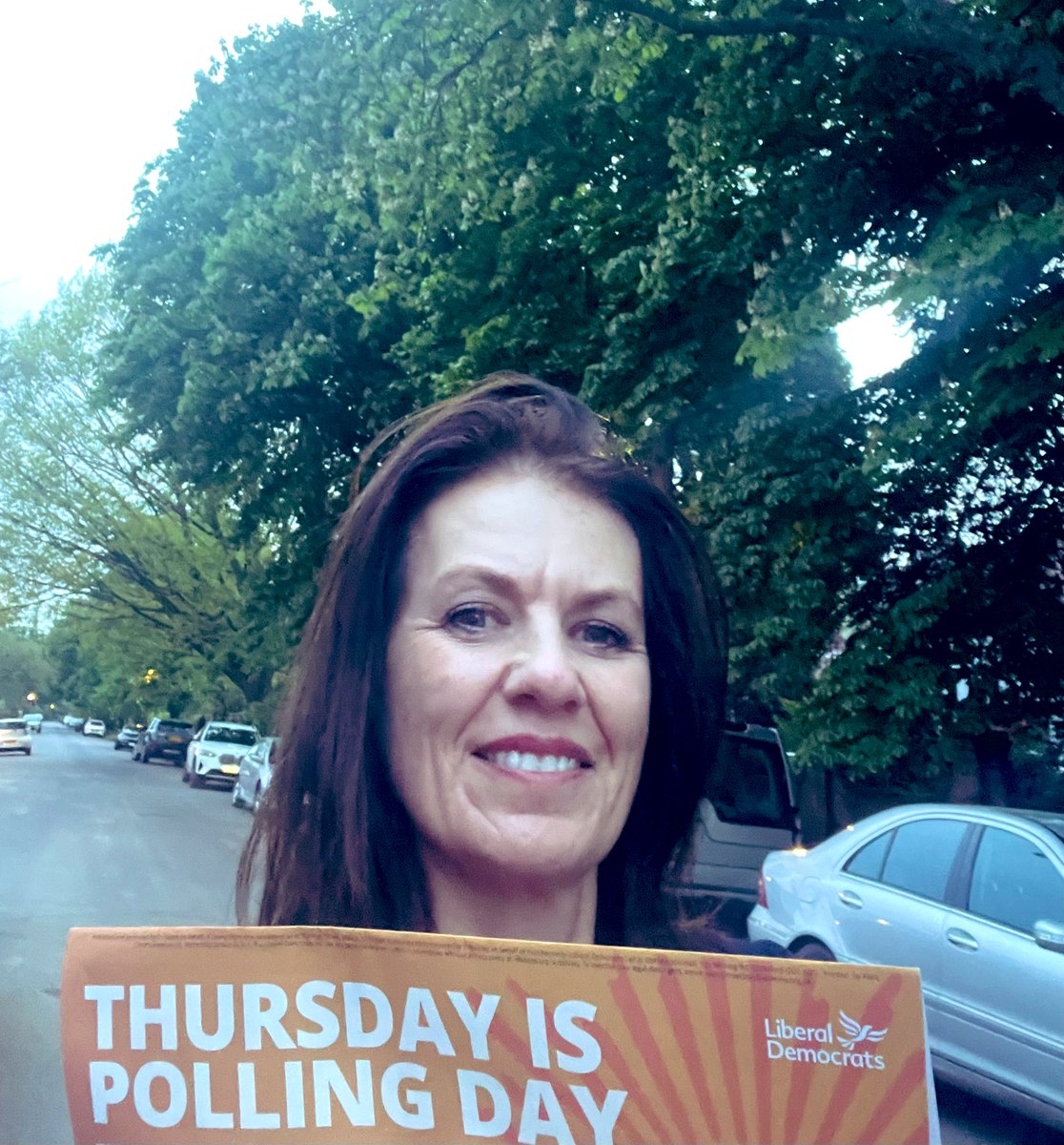 Last deliveries of the day in #Elmbridge. Polling Day tomorrow! We have fantastic candidates in every ward in #EsherandWalton 
In the morning you know what to do! #GoVote @LibDems @ElmbridgeLibDem 
#LocalElections2024