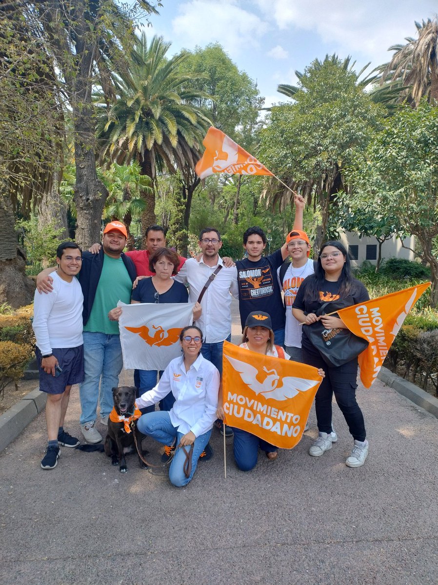 Muy contento con el recibimiento que tuvimos en la colonia Narvarte. Muchas vecinas y vecinos vieron el debate y están dispuestos a darnos una oportunidad para gobernar en BJ. Agradecido por sus palabras, consejos y confianza! #NoTúNoYoComunidad