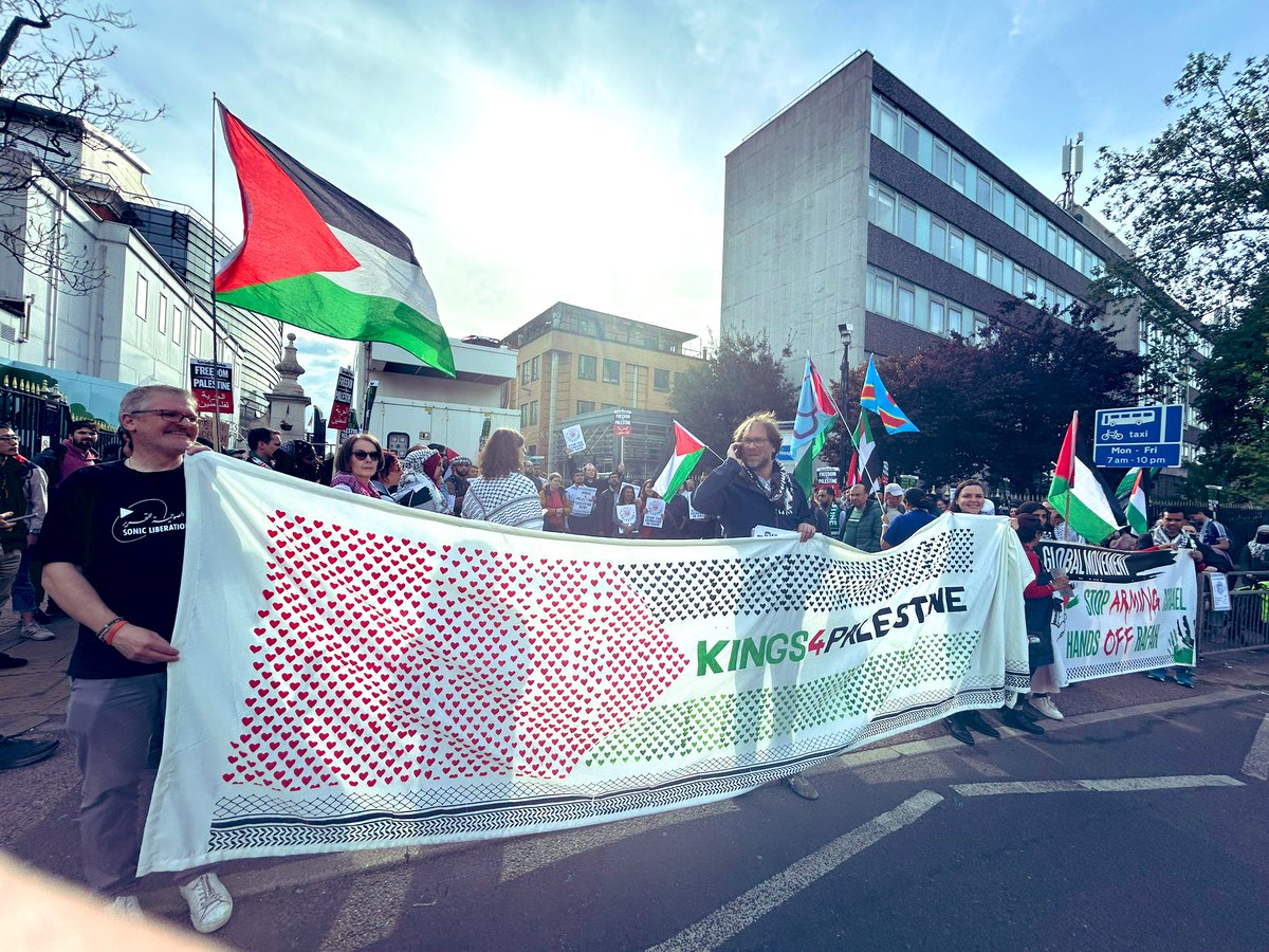What an amazing day! We want to thank all our members who walked out in solidarity with 🇵🇸 & joined our rallies at Guy’s & Denmark Hill. The energy was overwhelming! It’s time for @KingsCollegeLon to listen to our demands and #DivestNOW & for the government to #StopArmingIsrael