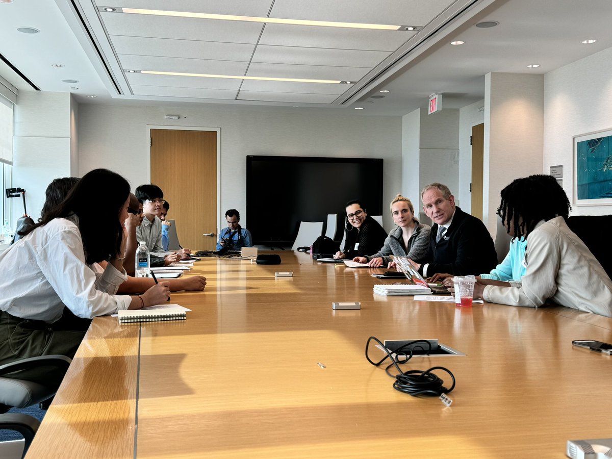 These @columbiajourn students don’t stop working. Today, City Newsroom reporters are having an exclusive interview with @MTA Chair and CEO Janno Lieber. Story to come on citynewsroomcjs.com