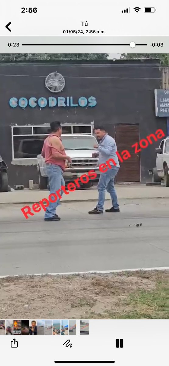 #AlMomento

🚨🚔Unos traileros se están agarrando a chingazos en la sexta avenida, uno traía un tubo pero luego el otro se lo quitó y ahora se estaba dando un tiro machin a puño limpio 🤛🏻

🎥El video está en el canal de WhatsApp 🤛🏻🔥