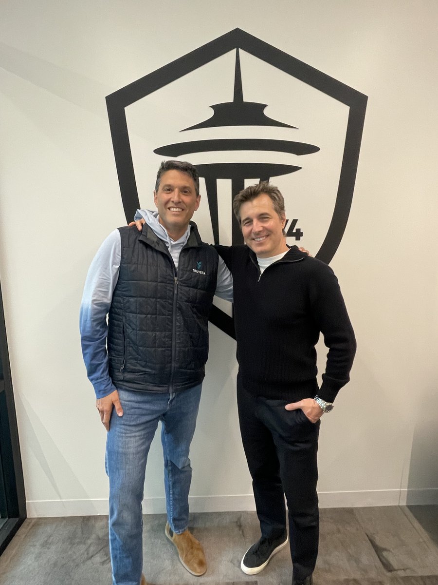 Thanks to @michaelgervais for joining our @Truveta leadership offsite to lead us through the Finding Mastery training, and to @SoundersFC for letting us host it at the new @ProvSwedish Performance Center & Clubhouse. Recommend Mike & his team to anyone thinking about building…