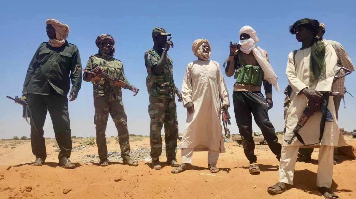The residents of El-Fasher, North Darfur State, are living on the edge, surrounded by uncertainty and fear. With roads blocked and nowhere to run, they face the looming threat of a full-on battle between armed groups.
See: 3ayin.com/en/el-fasher-1…
#StandWithSudan