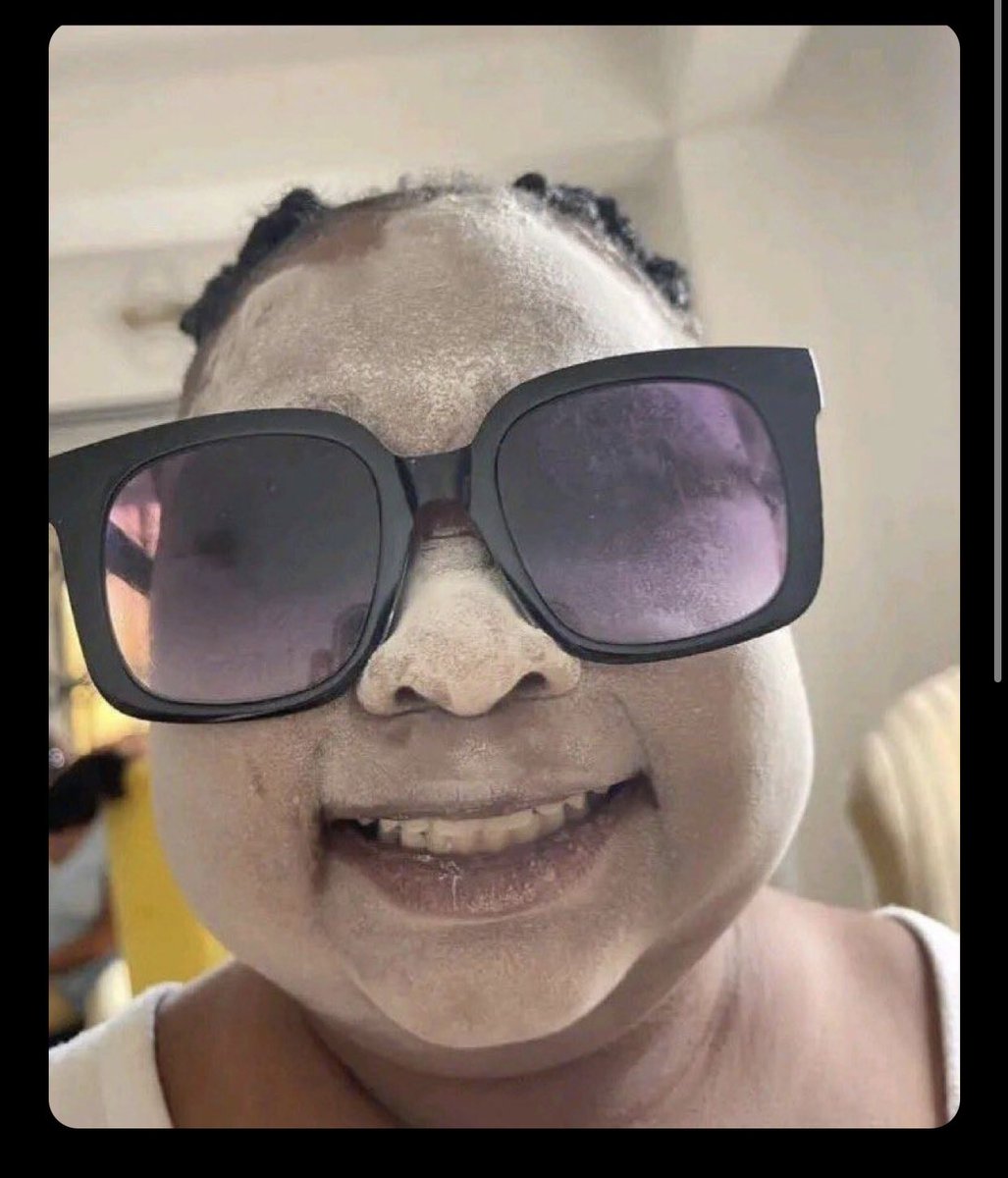 ad_ffset's tweet image. Me am looking in all letters on my keyboard but am not understanding this keyboard thing