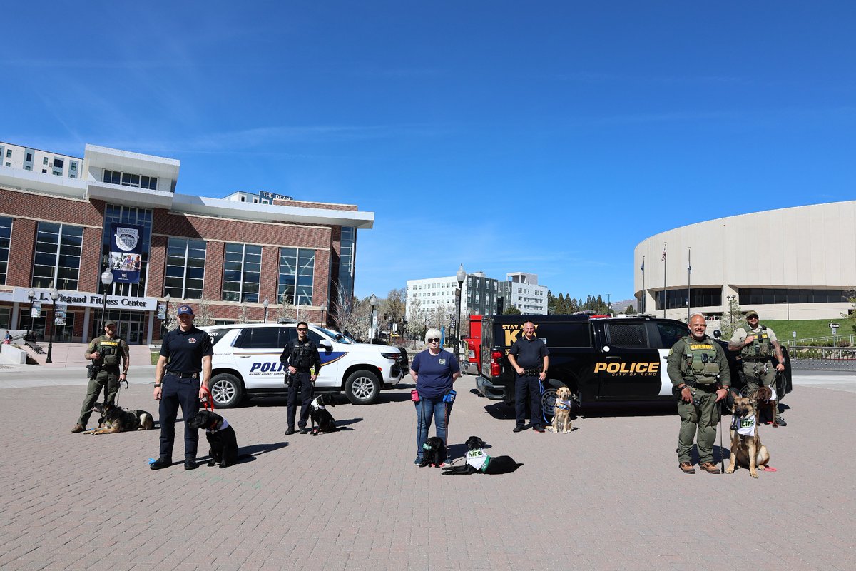 Thanks to our law enforcement, EMS & community partners who participated in 2024 Dogs, Donuts & Donate Life! View the entire album here: hubs.li/Q02vNBvb0 #DonateLife #NationalDonateLifeMonth
