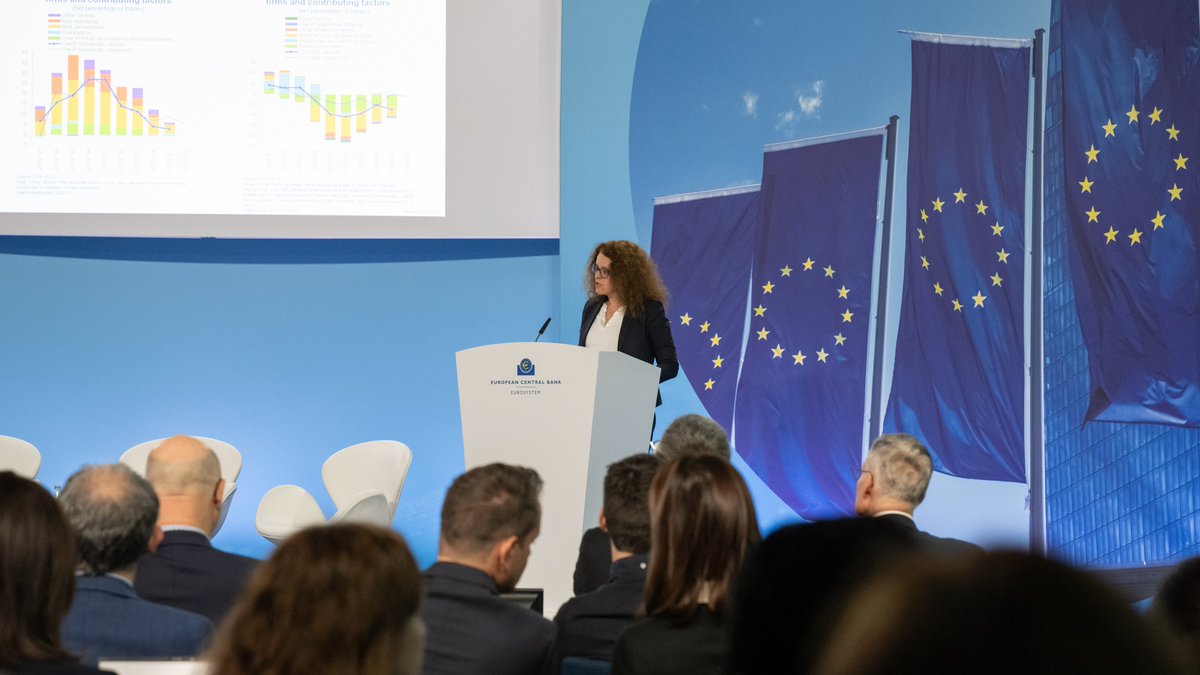 ICYMI: Here are my slides from last week's presentation at the ChaMP Inaugural Conference on 'The state contingency of monetary policy transmission': ecb.europa.eu/press/key/date…