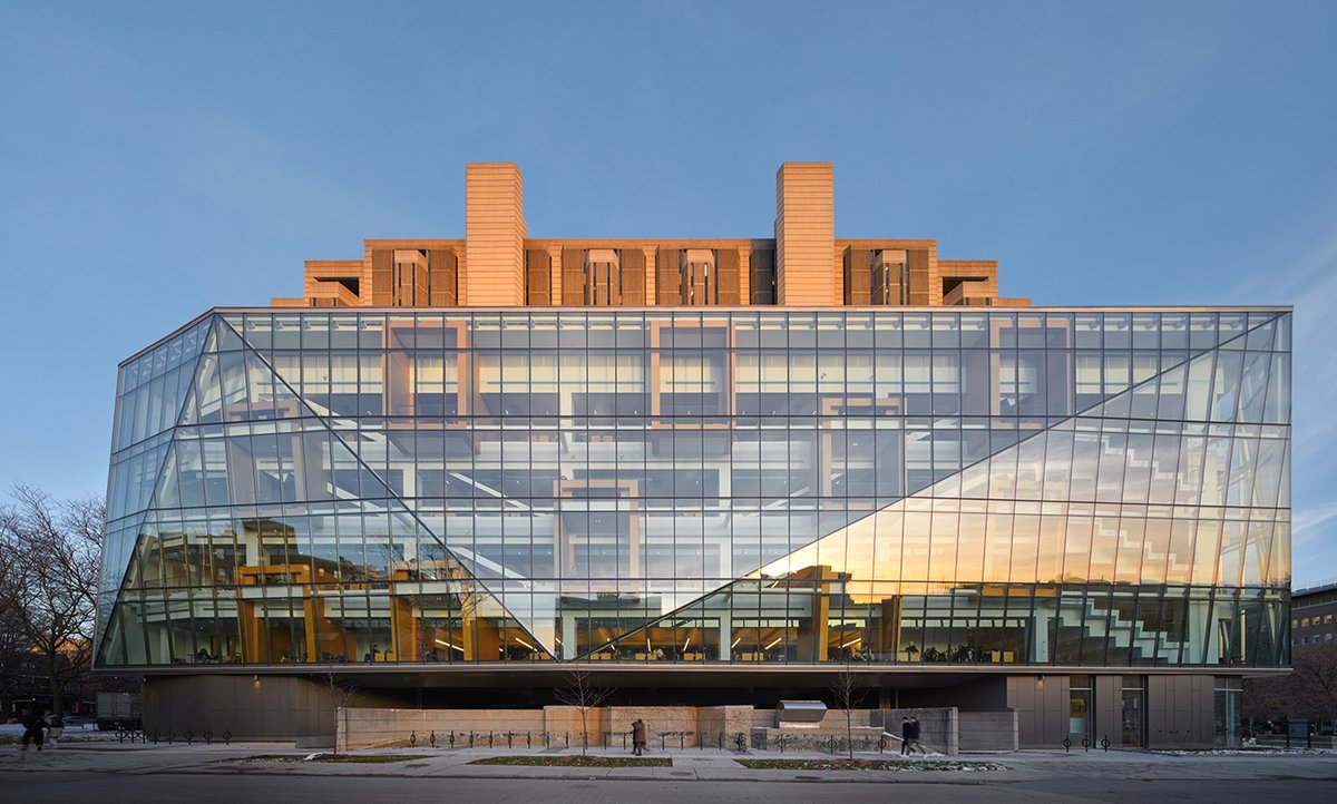 Robarts Common is a recipient of the Ontario Glass and Metal Association (OGMA) Award of Excellence in Design category! @GlassCanadaMag @UofT Learn more about the design of Robarts Common: dsai.ca/projects/robar…