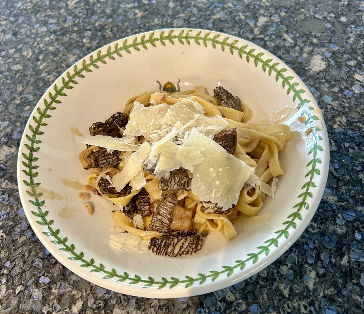 On our first night in Cyprus Alison had a fantastic tagliatelle with morel mushrooms at La Brezza restaurant in Limassol. Returning home I found some fresh morels and made my own version sans arugula. 
@visitcyprus @AdventuresAbr @TravelMediaCA @satw