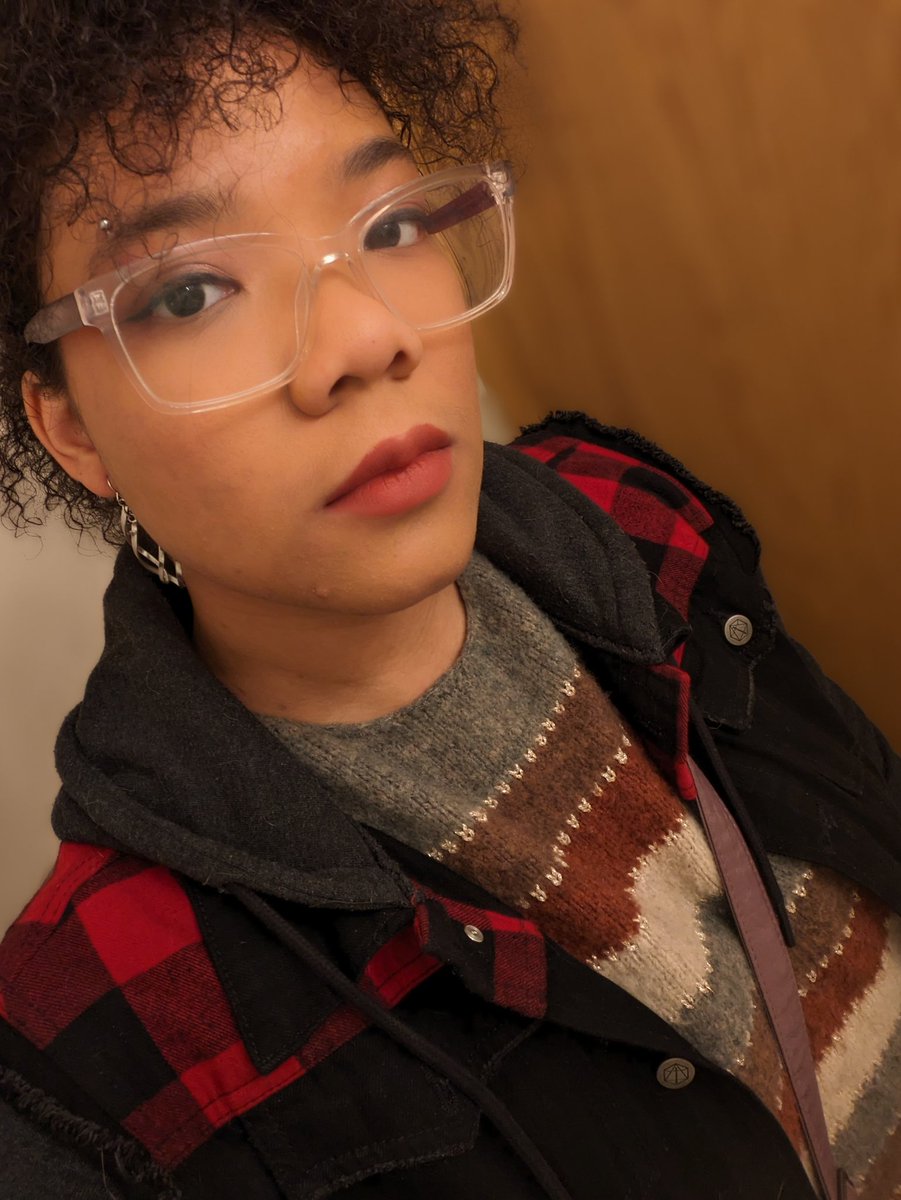happy #AAPIHeritageMonth from your local Black and Filipino disaster child 🥰🥰