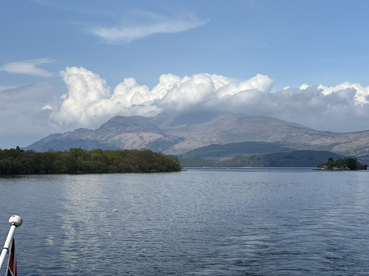 Pre-conference boat trip on Loch Lomond and dinner in Balmaha. @_retrieval 2024 starts tomorrow!🕺 #EMRSscotland #ScotStar
#CriticalCareAnywhere
#ScottishAmbulanceService #SAS #HEMS 
#PHEM