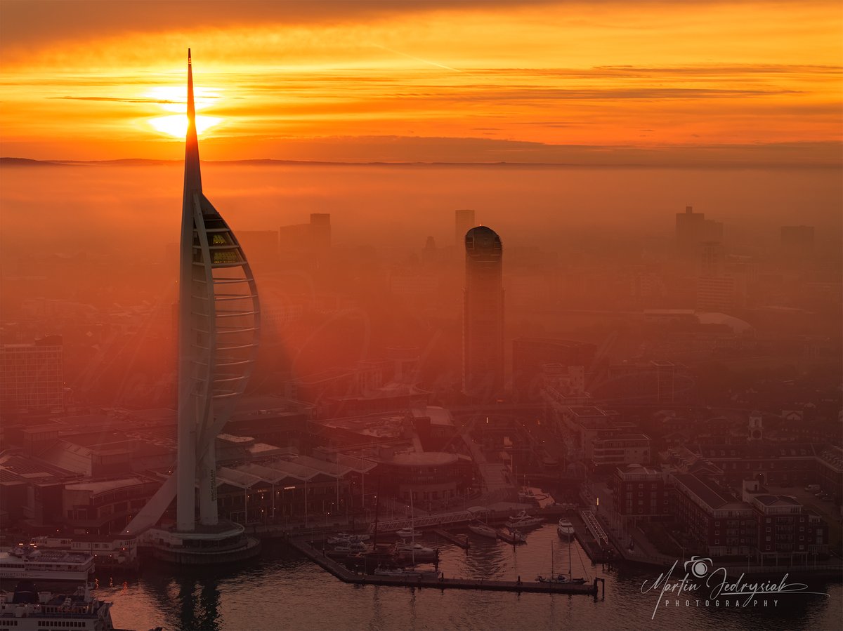 Portsmouth Vibes 📷 #portsmouth #pompey #spinnakertower #gunwharfquays