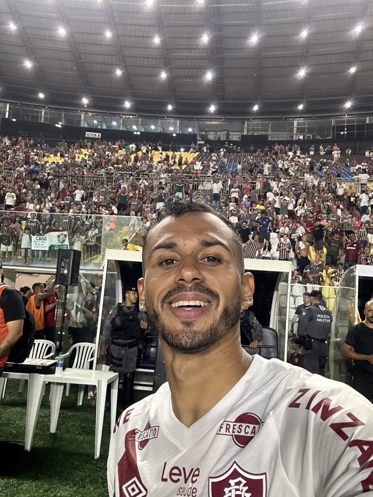 Selfie de quem marcou o primeiro gol do #TimeDeGuerreiros na @copadobrasilcbf ✅