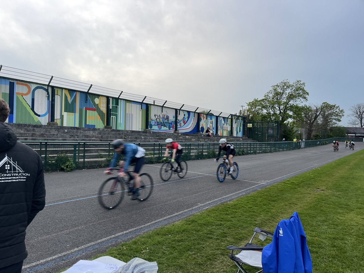 A great eve of racing with @scrl_brighton Sussex Cycle Racing League as the rain we were all promised failed to materialise 

#OneJobDoneWell #WeDontPlayBeingMedic #ThisIsTheDayJob #EventMedics #TrustedCompany #DoingItRight #EventAmbulanceService