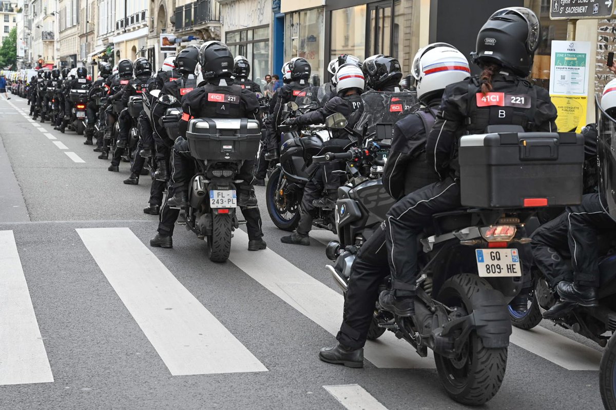 #1erMai | Je remercie chaque policier, gendarme, pompier, impliqué sur le dispositif de sécurité et d’ordre public aujourd’hui. Votre action, courageuse, a permis à la manifestation parisienne de se dérouler dans de bonnes conditions malgré la présence de fauteurs de troubles…