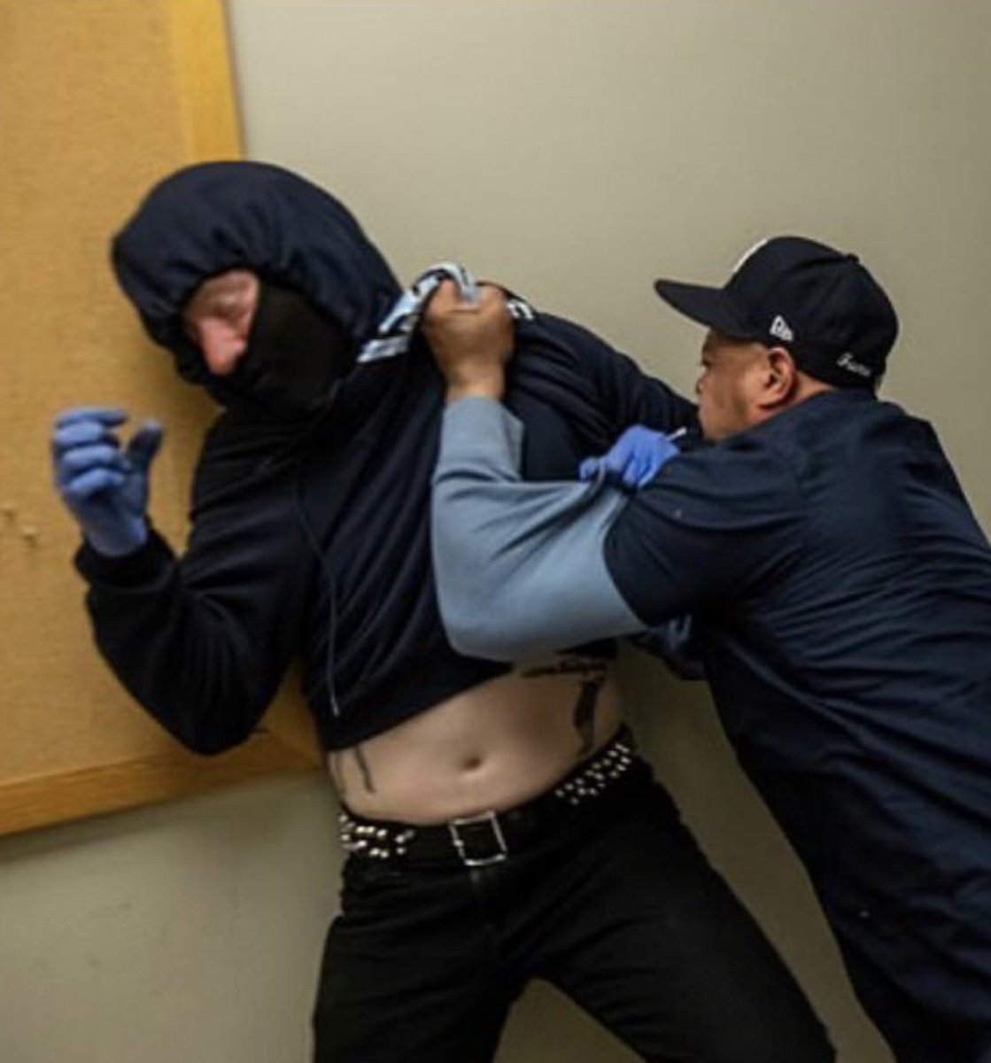 Surely the gentleman who wore gloves when barricading the building at Columbia last night is an easily identifiable student majoring in Decolonial Theory and not a professional agitator?