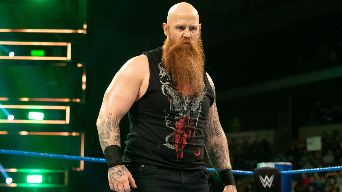 Erick Rowan has officially signed a contract with WWE.

Shit's about to get REAL 🔥