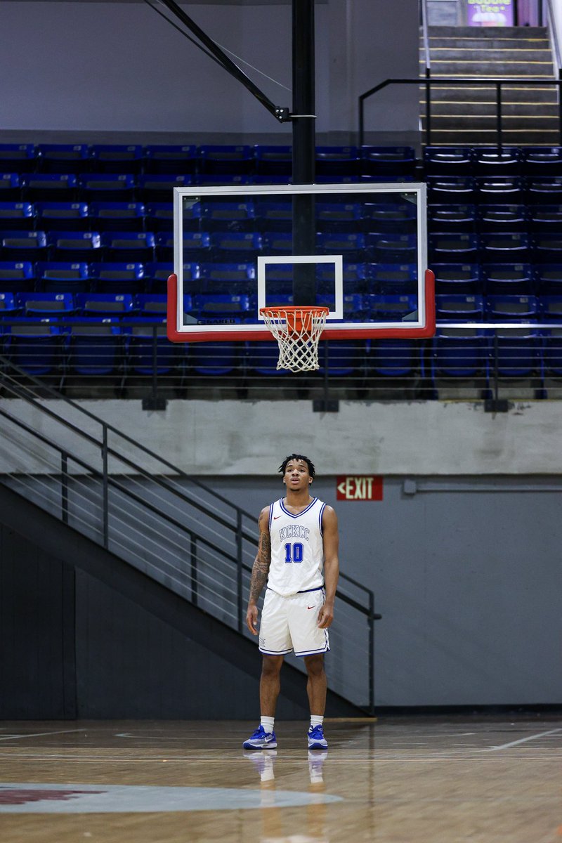 KCK_MBB's tweet photo. Our hearts are heavy as we mourn the loss of our beloved brother, teammate, and friend, Mikequese. His competitive spirit, contagious laugh and sense of humor will be deeply missed. He was a true teammate we could always count on everyday. His presence will forever be felt within our organization. Rest in peace. #TheBrotherhood
