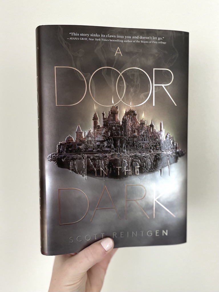 Congratulations @Scott_Thought! #ADoorInTheDark is a @nytimes bestseller for the 3rd week!!!