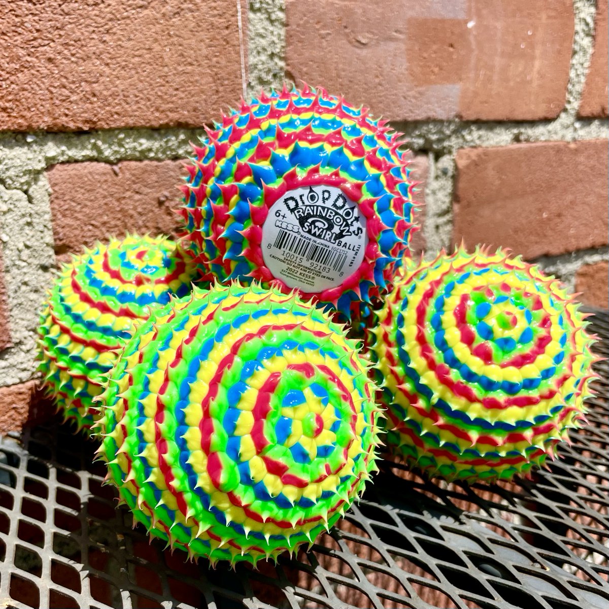 Add a pop of color to your summer toy collection with our Drop Dots Rainbow Swirl Ball! 🌈 #dropdots #summertoy #fidgettoys #toycollection #rainbow #color #sensorytoys #kesstoys