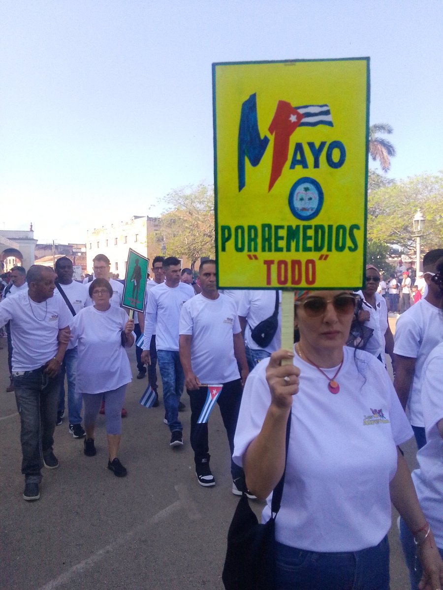#1deMayo 🇨🇺| El sector agropecuario desfiló en #NuestroRemedios comprometidos con la #SoberaníaAlimentaria del municipio. 

«Por Cuba, juntos creamos»

📸| Yoaenid Santana en Facebook.