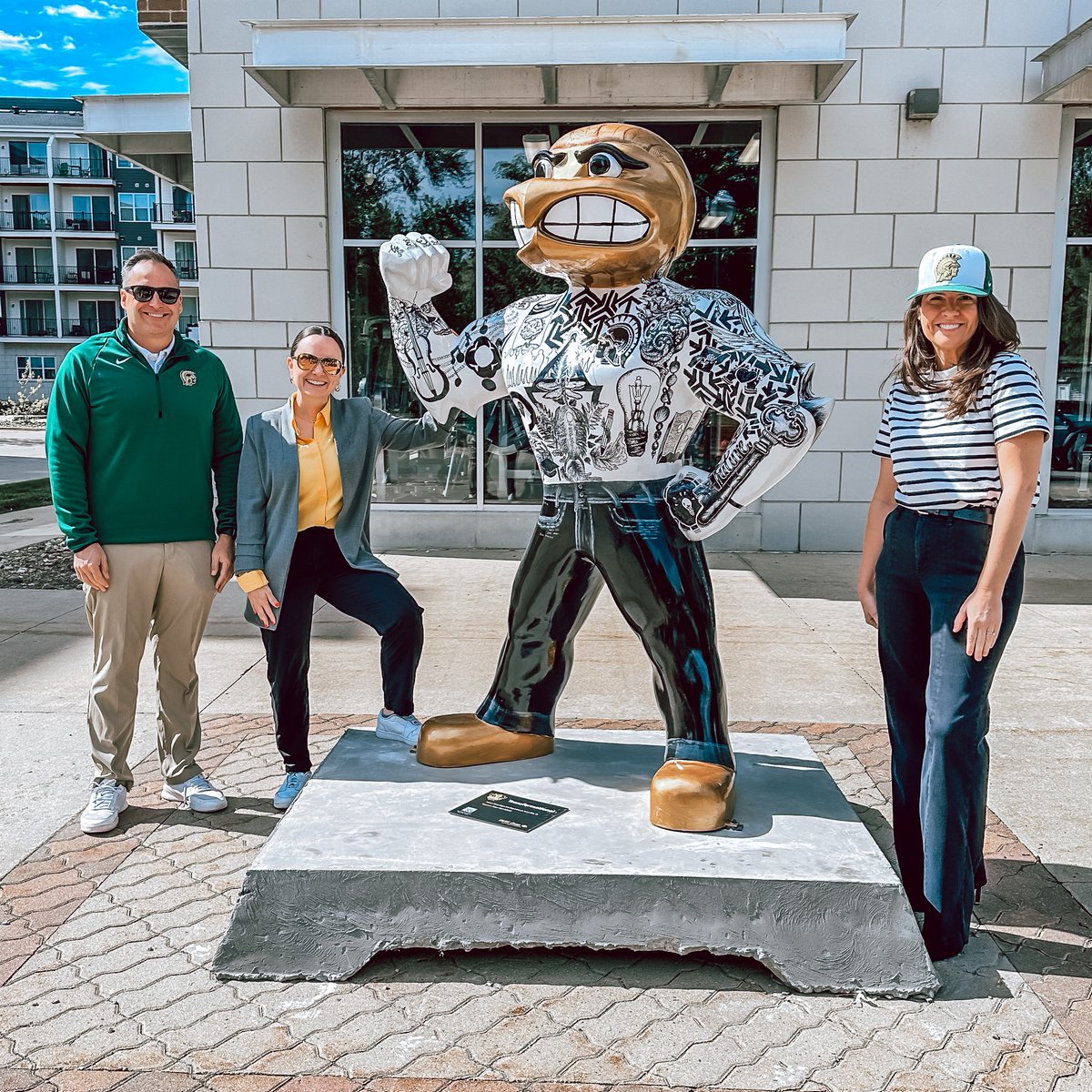 Earlier today, West High's 'Transformational' Herky was also revealed in the 100 new Herky on Parade statues across our community. The 'Transformational' was designed by a collection of the West High art department students. 🎨