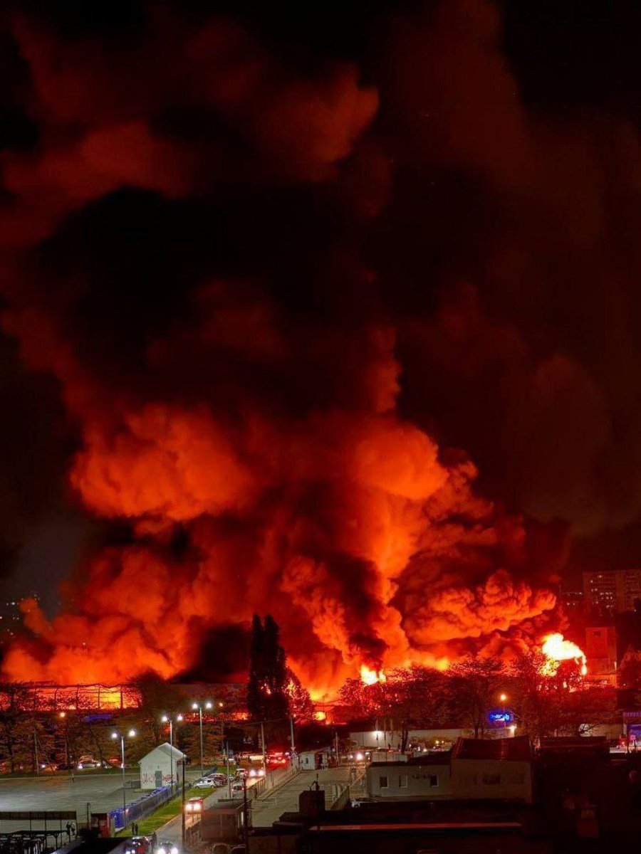 In Odessa, the fire at Novaya Poshta warehouses has reached absolutely unprecedented proportions.