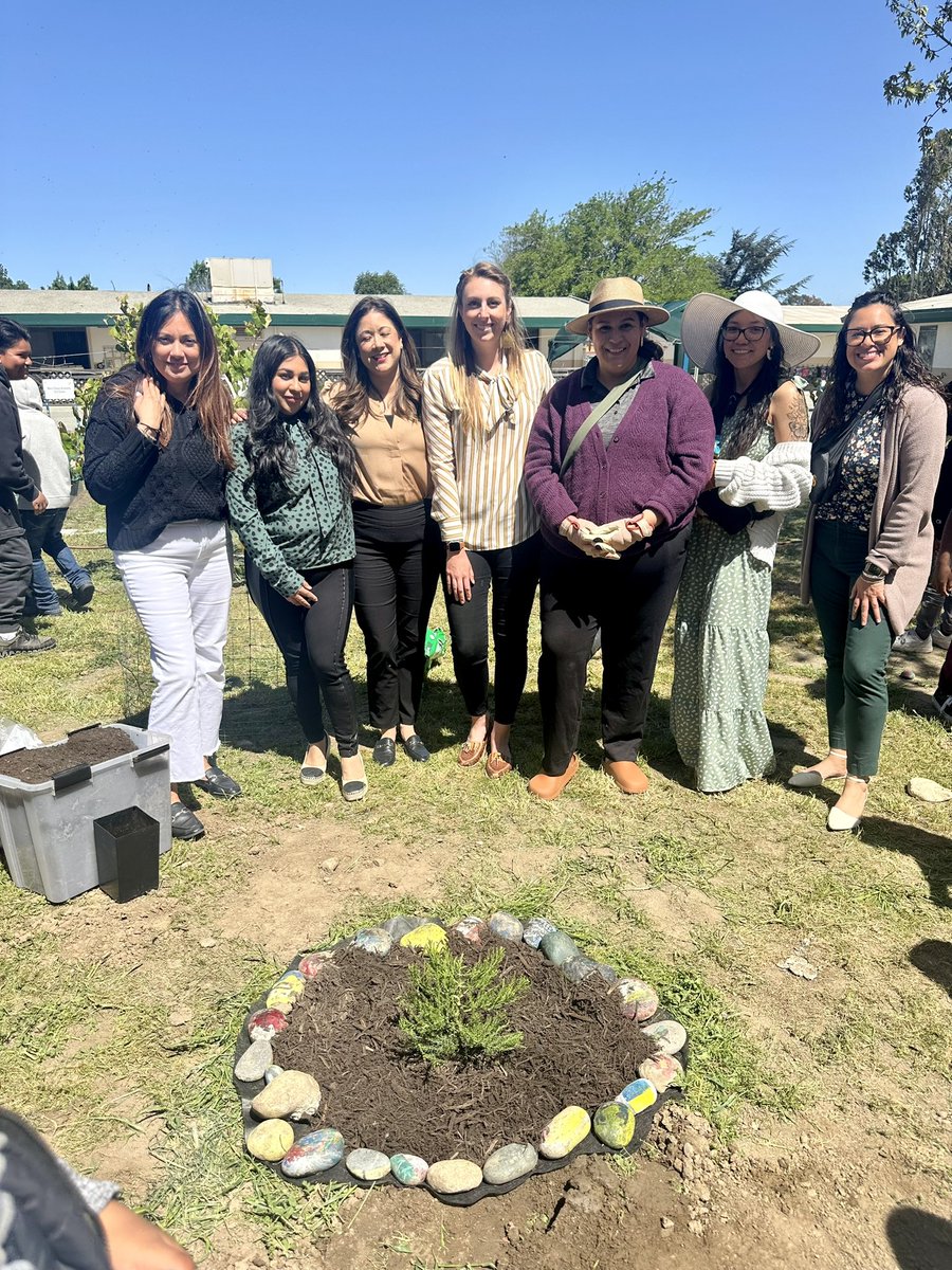 Our Moon Plant is here!

We thank our @GUSDEdServices department, @aqgillespie, and our MCA Garden queens for supporting this! 

We now have a Sequoia seedling that traveled to the moon on Artemis I. 

Thank you @NASASTEM and @forestservice!

💚🐻🌱👑
@zjgalvan #ProudtobeGUSD