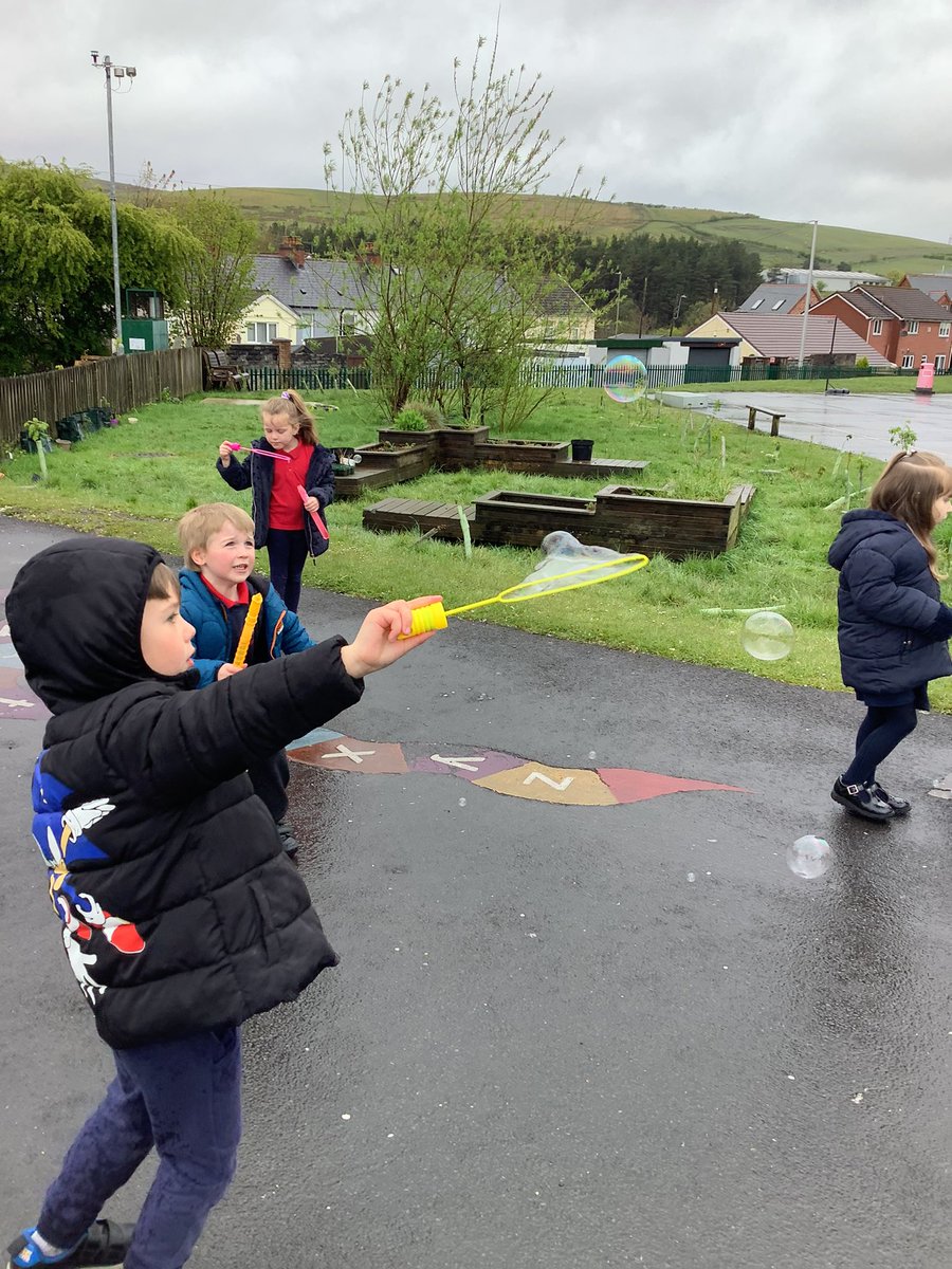 When the rain stopped for a little bit we went out to blow and chase bubbles across the yard! We couldn’t resist a bit of puddle jumping! <a href="/URPSTaff/">Dosbarth Taff URPS</a> <a href="/UpperRhymneyPS/">Upper Rhymney</a> #bubblesandpuddles it’s all great learning through fun!