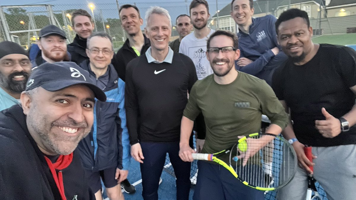 After playing a lot of Padel, tonight was the start of the outdoor @TennisDerbs league and delighted to be back playing Tennis again and happy my team @RRTennisDerby Mens 1 beat our very own Mens 2! Much as I'm addicted to Padel right now, Tennis is still my number 1.. idemo! 🎾