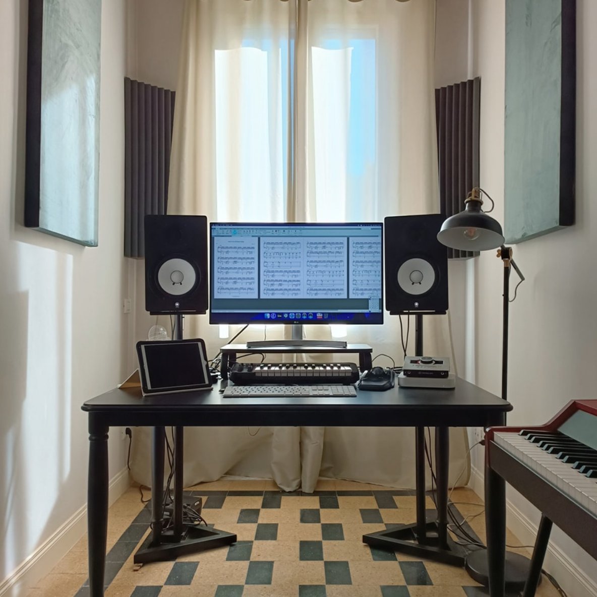 🎼 New home studio 📷 instagr.am/lorenzobertell… ▶️ avid.com/sibelius #homstudio #musicnotation #avidsibelius #sheetmusic #composer #sibelius #avid