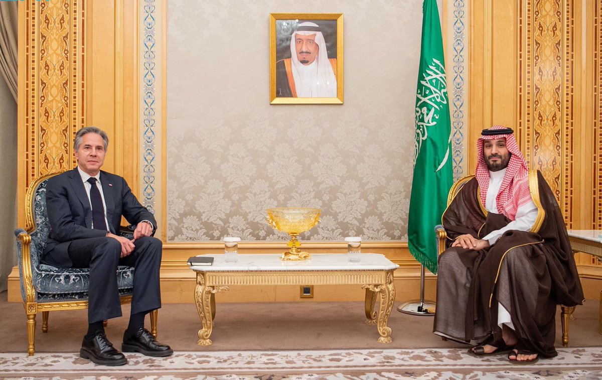 🟥🟥 مفاوضات #جدة 🇸🇦🇸🇩🇺🇸

بعد لقاء ولي العهد السعودي الأمير محمد بن سلمان ووزير الخارجية الأمريكي أنتوني بلينكن أول أمس الإثنين 28 أبريل وبحثهما في #الرياض استئناف مفاوضات #جدة لإنهاء الصراع في #السودان، فإن إجراء وزير خارجية #السعودية الأمير فيصل بن فرحات اليوم الأربعاء 1 مايو