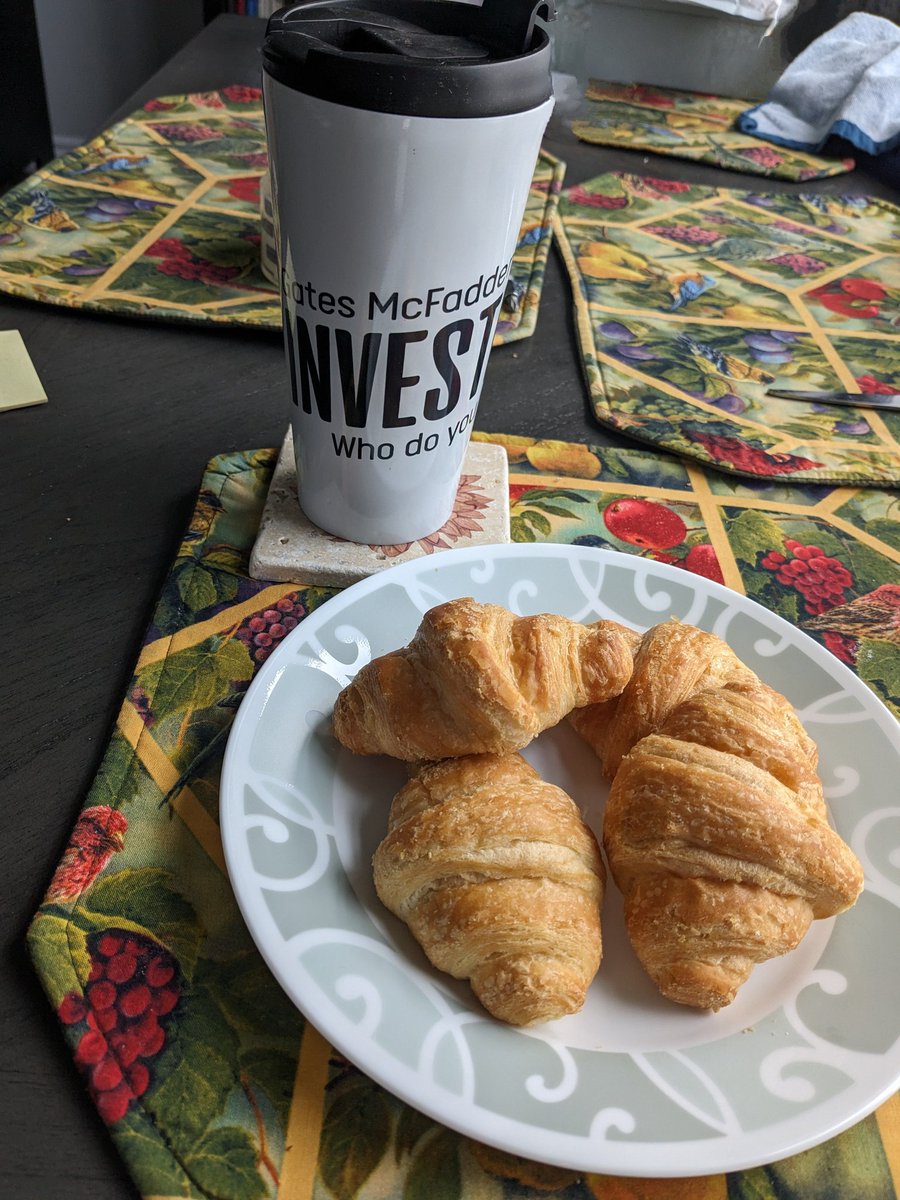 Coffee and croissants

#GatesMcFadden #InvestiGates