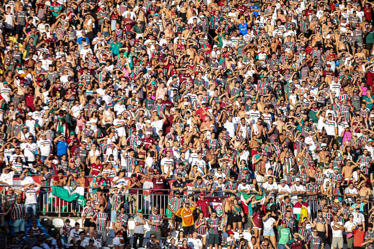 Qual a capital do Espirito Santo???? Um show dos capixabas nas arquibancadas do Kleber Andrade! ❤️💚 📸: Marcelo Gonçalves/FFC