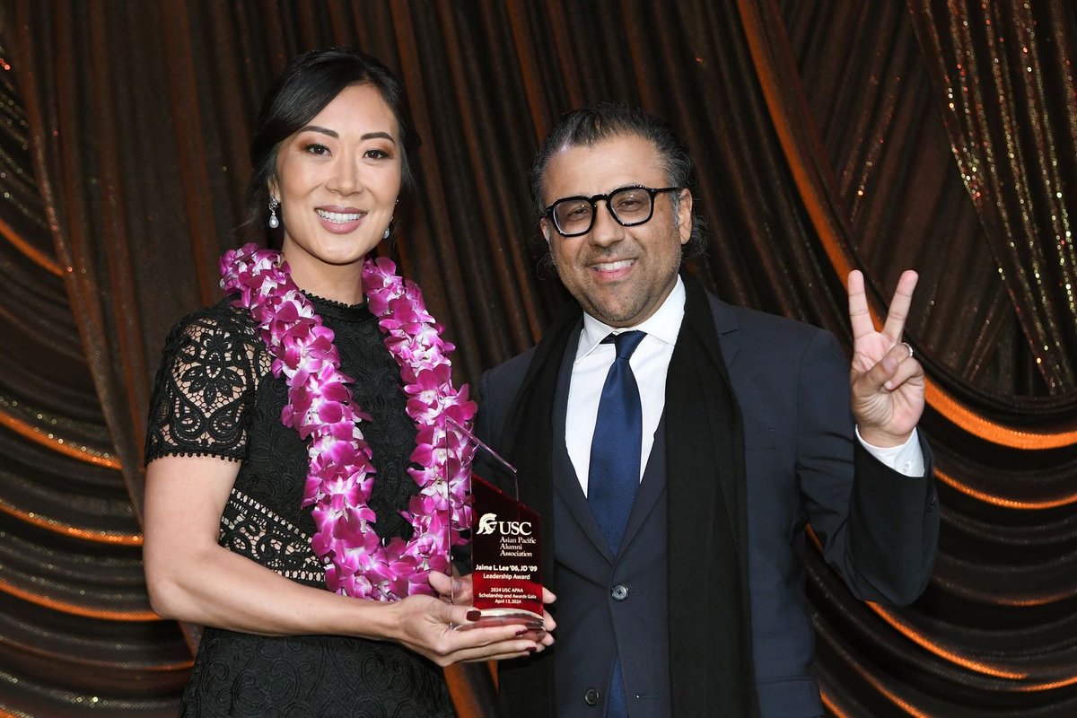 Congratulations to #USCGould alum Jaime L. Lee ’06, JD ’09, @USC trustee and CEO of Jamison Realty, Inc., who was recognized as a 2024 Leadership Award honoree by the USC Asian Pacific Alumni Association (@uscapaa) 👏  alumni.usc.edu/apaa/gala/ @USCAlumni