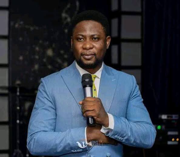 It’s a recycling of pain, Pastor Femi Lazarus condemns trolls 

The lead pastor of Sphere of Light Church, Femi Lazarus, has insinuated some individuals ‘drag’ others on social media because they didn’t come from a good home and as such recycle the pain. 

He said this during one…