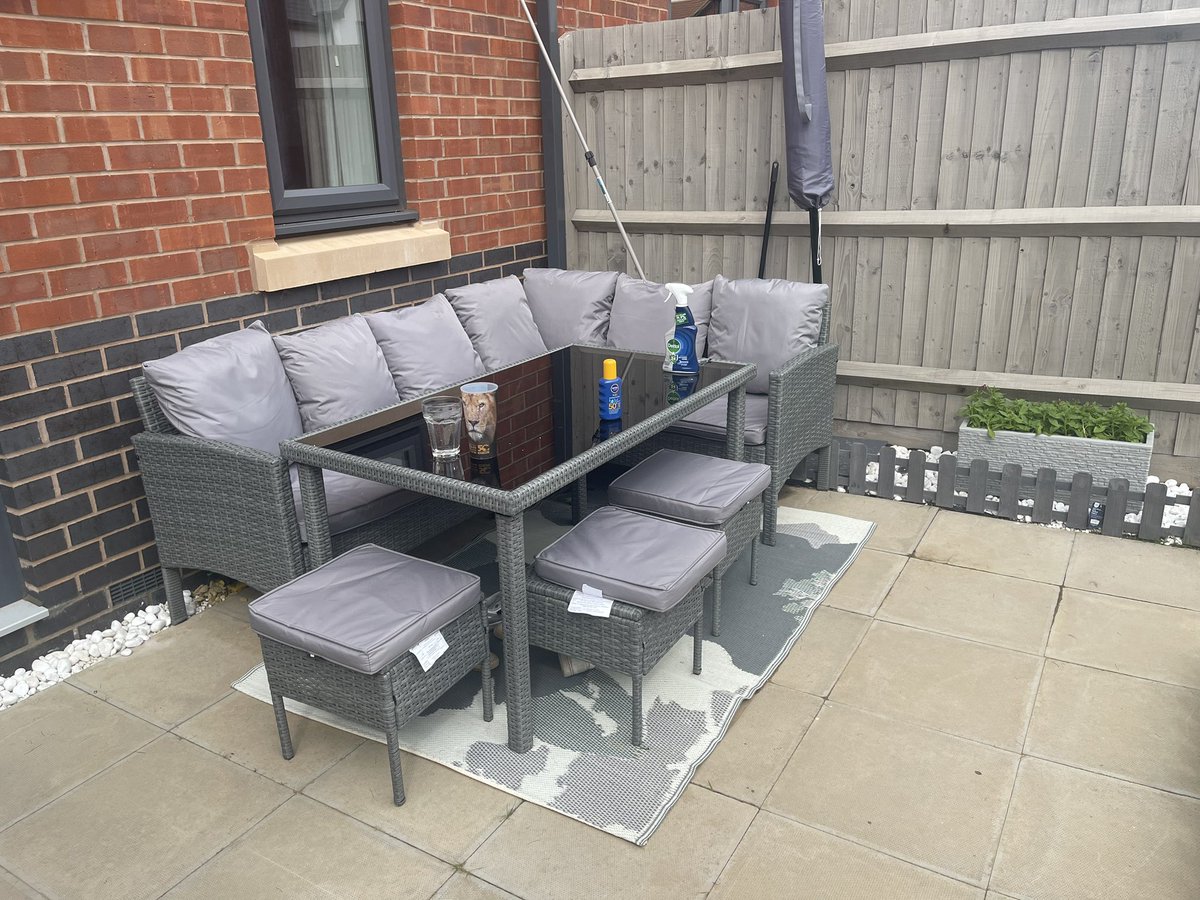 Rosie🖤 tweet media