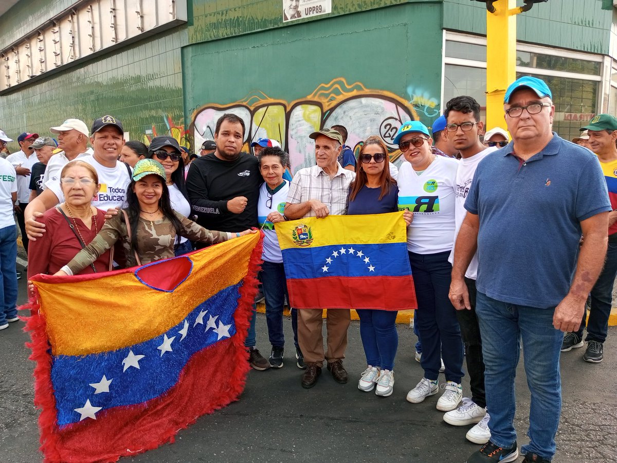 Con los trabajadores Aragüeños y mis compañeros de la @LaCausaRVe en Aragua seguimos en la calles, exigiendo los derechos que tenemos como ciudadanos.

El socialismo del siglo XXI representa la esclavitud de todos los trabajadores, en Venezuela no vamos a rendirnos.

Seguimos 🇻🇪