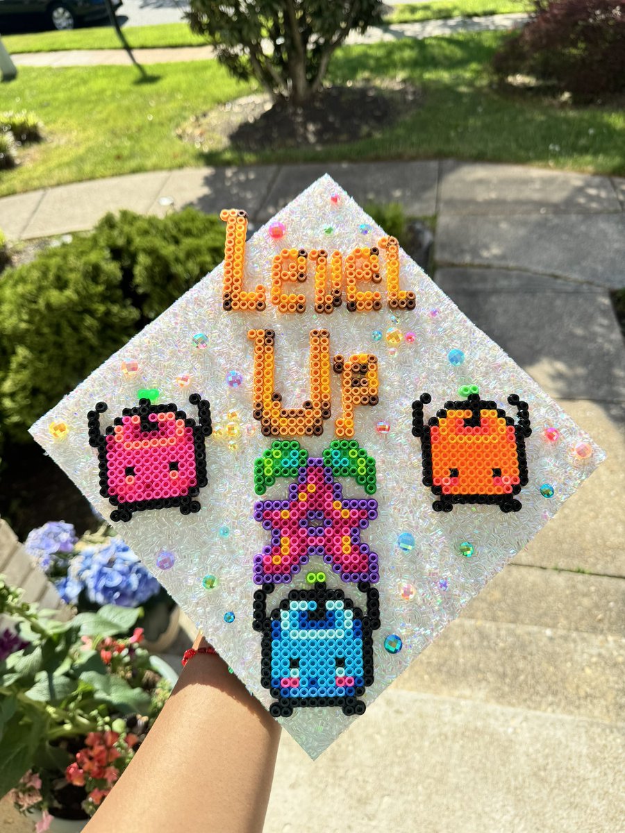 Thought I’d share my graduation cap here too💕✨

@ConcernedApe 
#StardewValley 
#CollegeGraduation