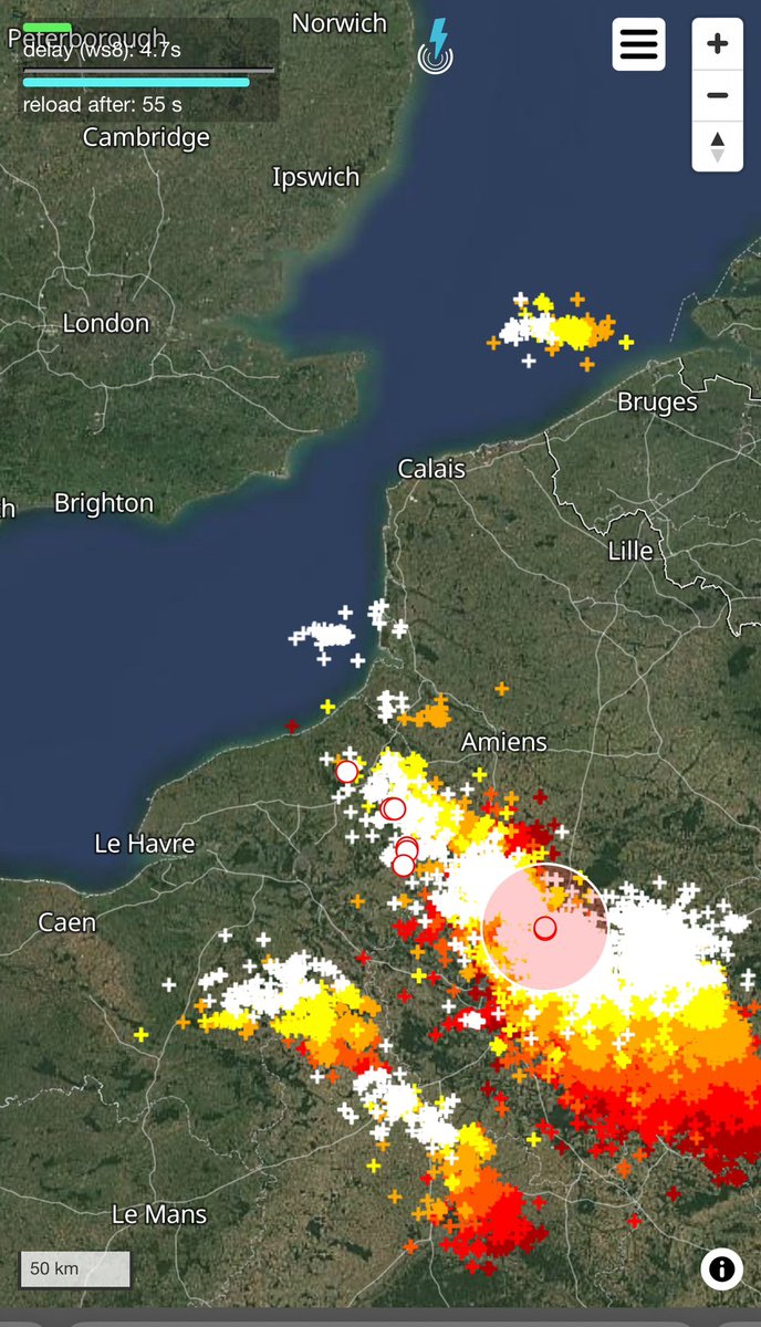 Storms now crossing the channel heading for the Sussex/ #Kent border. #Lightning #thunderstorms