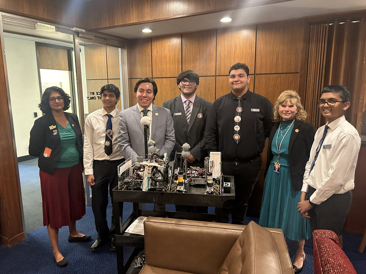 Today Senators @BrianSFernandez, @priya4az and @ChristinePMarsh got the opportunity to speak with students from Trivium Preparatory High School’s Robotics Program during the first ever Robotics Day at the Capitol! #azleg
