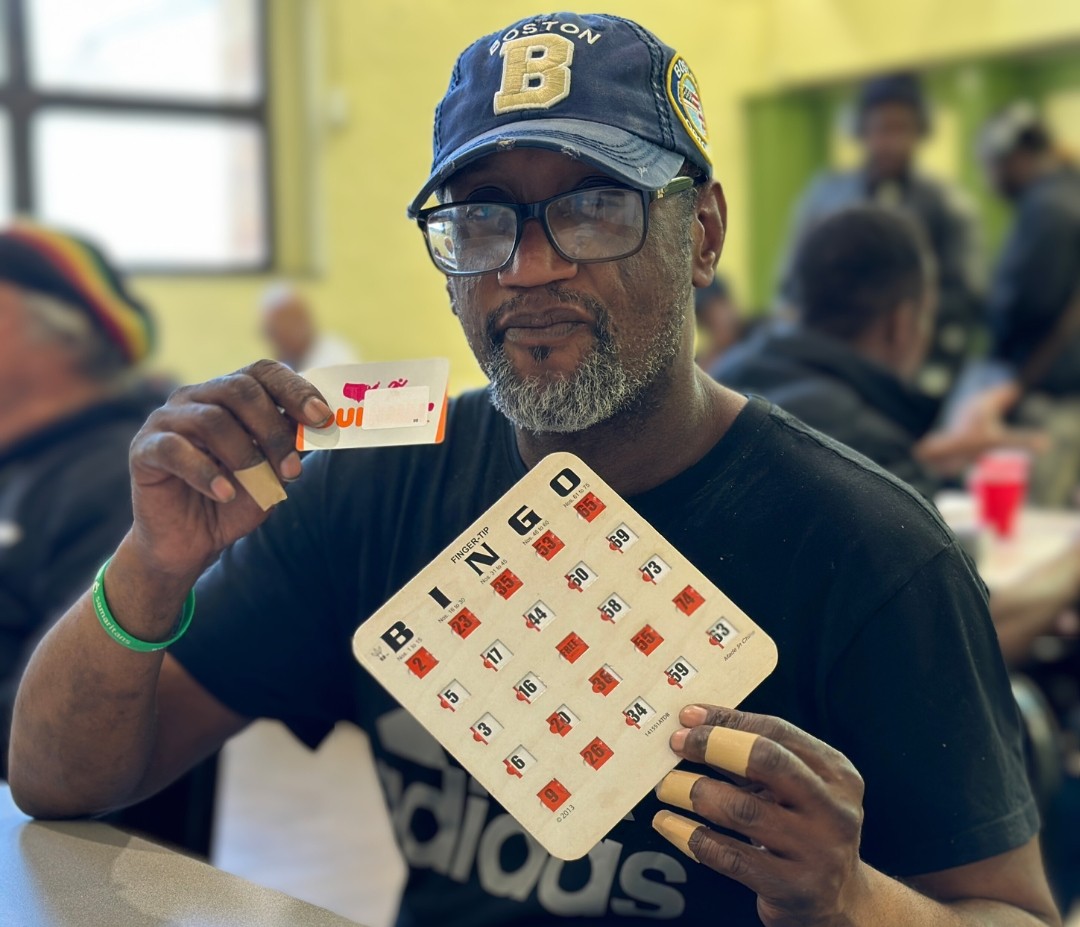 Thank you to the @charlesschwab volunteers for bringing positive energy to Pine Street! Their team joined guests at Yawkey House and the Men's Inn for an afternoon bingo session with snacks and prizes. Congratulations to all the winners!