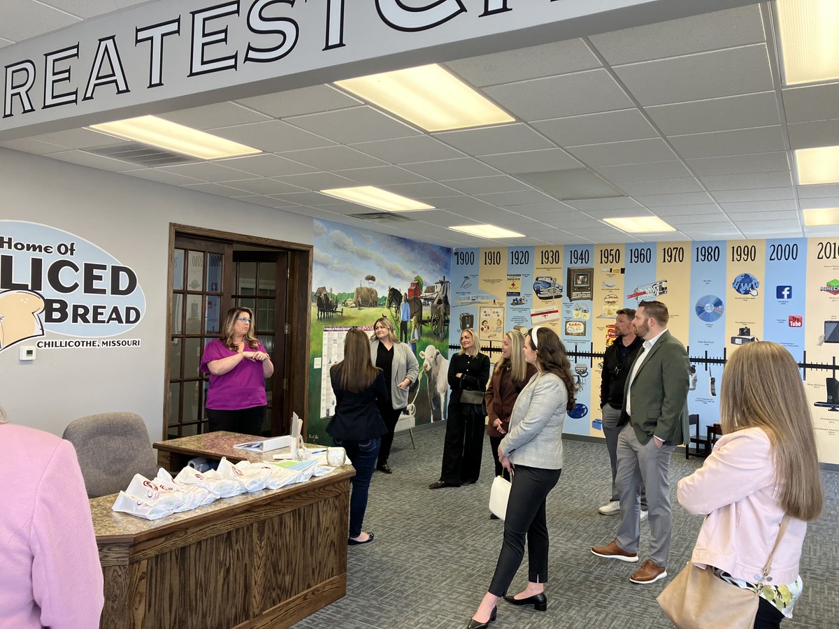 Members of #TeamDED's Divisions of Regional Engagement and @MoOneStart recently visited Northwest #MO manufacturers & partners along with @MOPartnership. We're grateful for the opportunity to see how employers across the Northwest region are #HelpingMissouriansProsper!