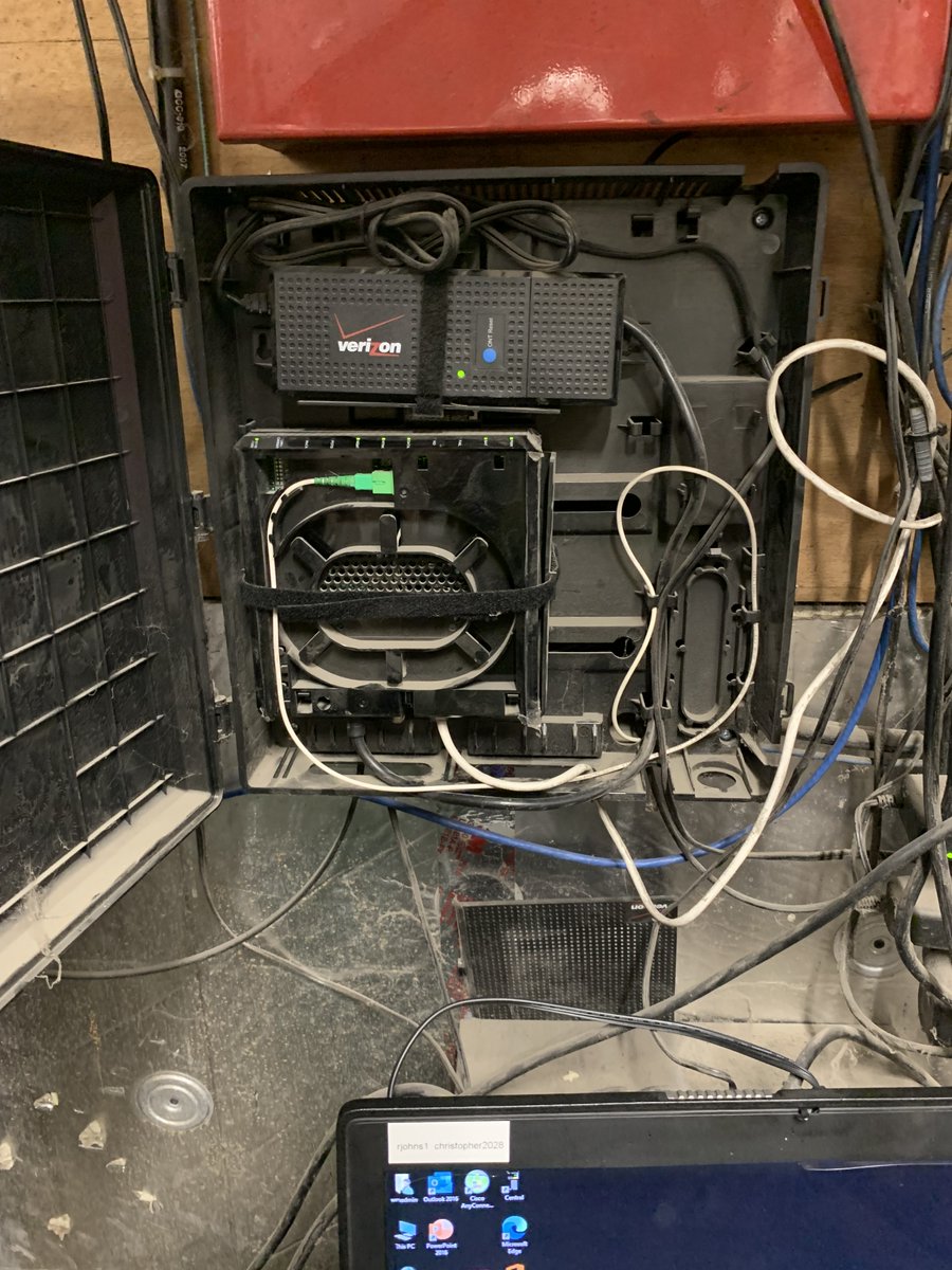 Troubleshoot FIOS  connectivity issue. Checked the internet connection, tested cabling. Found out that the issue is within the switches inside.

#JCCHelp #lowvoltagetechnician #pghtech #networksystem #internet #connectivity #troubleshooting #cablingissue #FIOS #switch