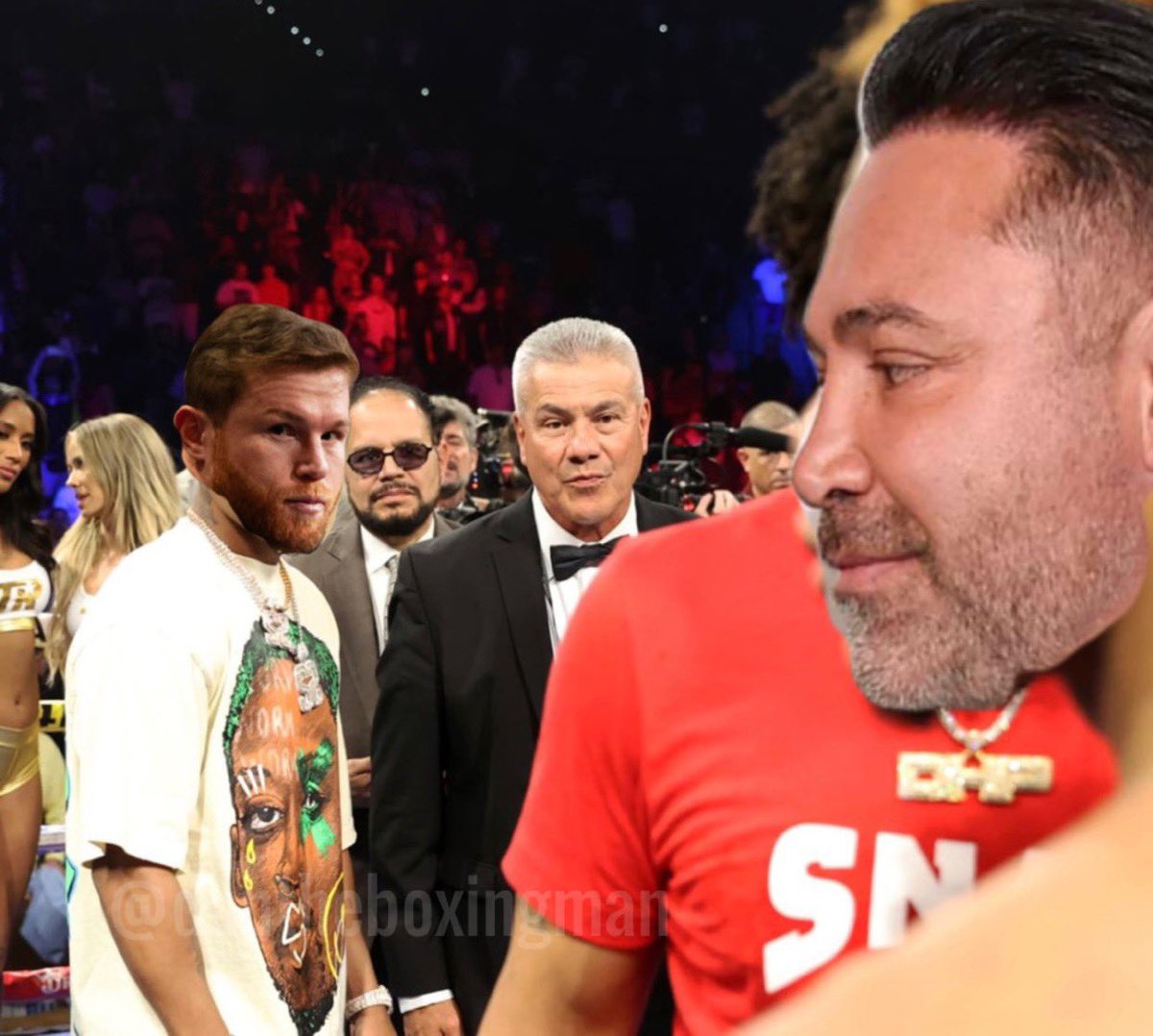 How Canelo was looking at Oscar De La Hoya at the press conference today 🤣🤣🤣 #Boxing #CaneloMunguia 💀💀🥊🥊