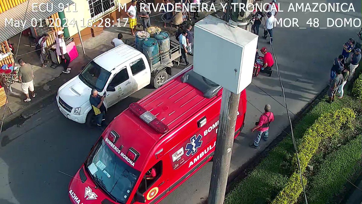 📍#Macas

🚨#ECU911Reporta| Siniestro de tránsito, aparentemente una persona atropellada por un vehículo en el barrio Yambas.

🚔🚑 se coordinó con @PoliciaEcuador y @bomberosmorona.

Se brinda apoyo visual con cámaras de #videovigilanciaECU911.

*Información preliminar