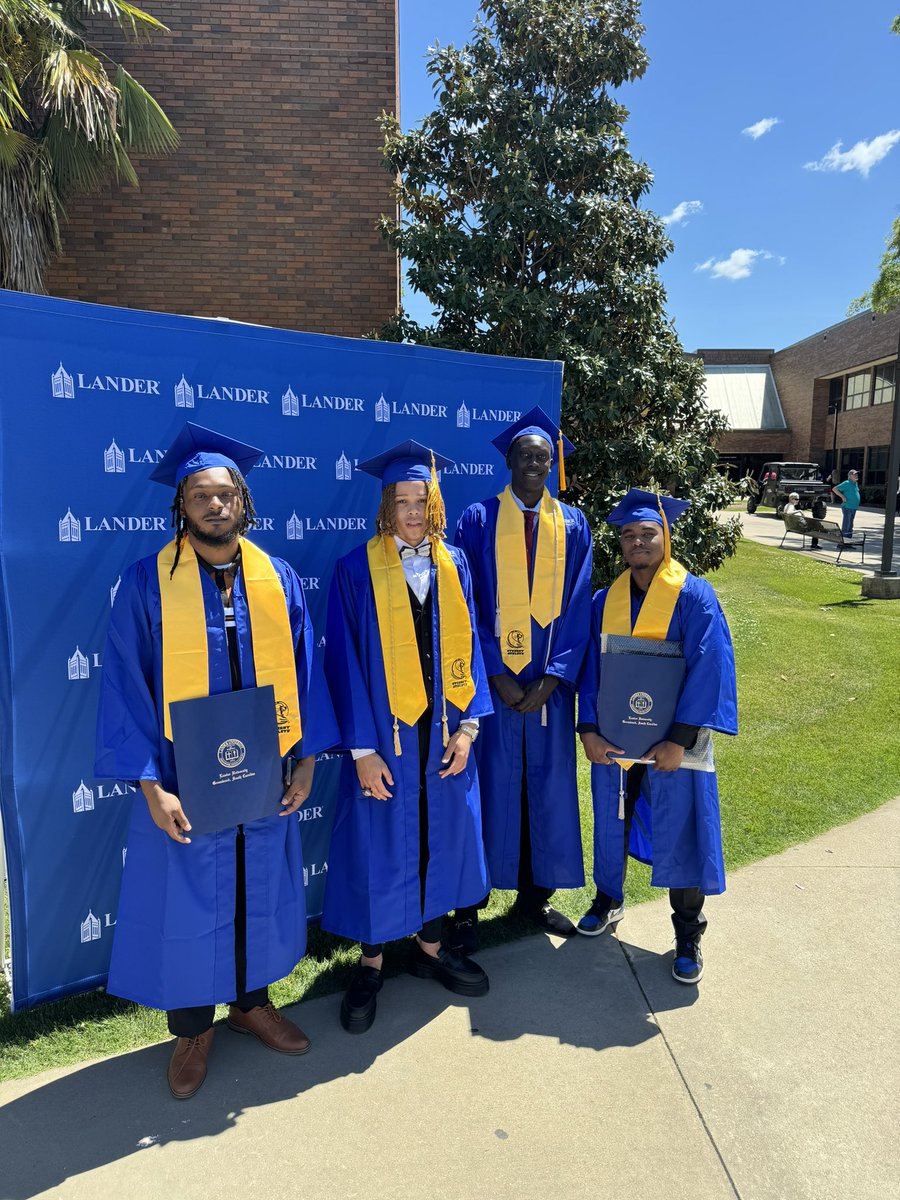 Grateful to be a part of these dudes’ lives. It’s so much bigger than basketball! Proud of them & their accomplishments on and off the court. Excited to see where life takes them! 

@sebastianaug3 @nigelcolvin12 @AguekAjang @DibbleJaylen 

#cLawsUp
#CatzBeGraduating