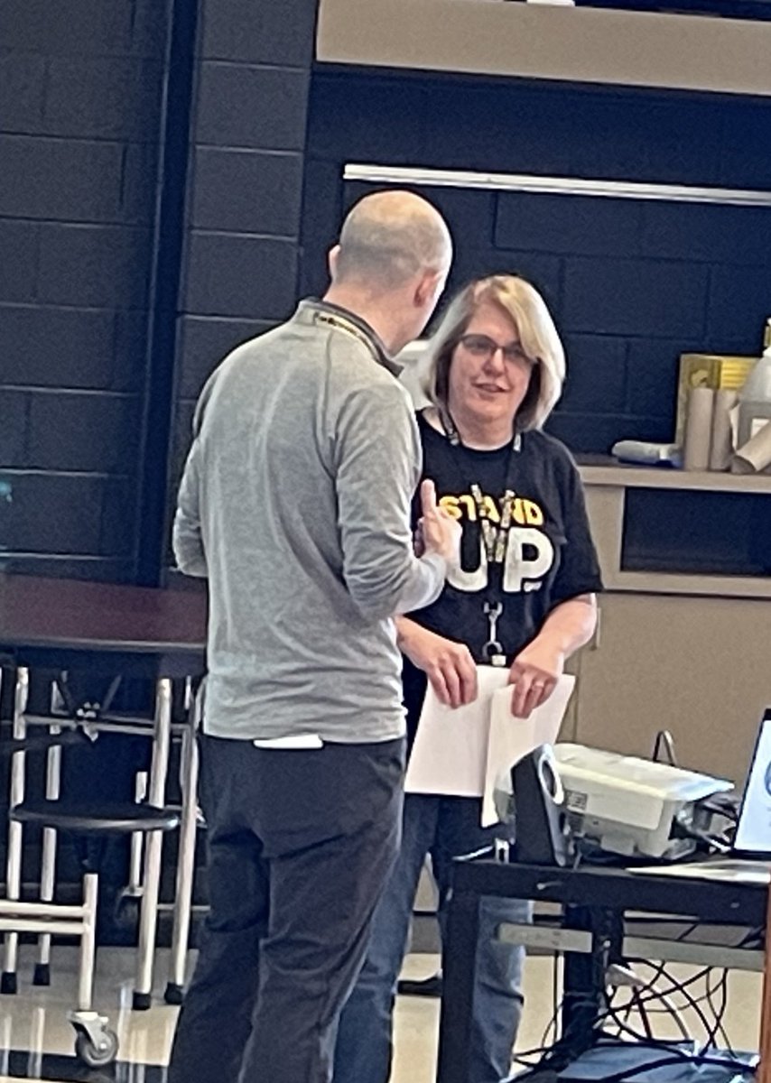 It’s a great day to be a KNIGHT!! 🖤💛@Roscoe2James @jschagrin @LichtMeg hosted an incredible End of Year Celebration for retirees and staff for their years of service! What a wonderful celebration!! #knightpride