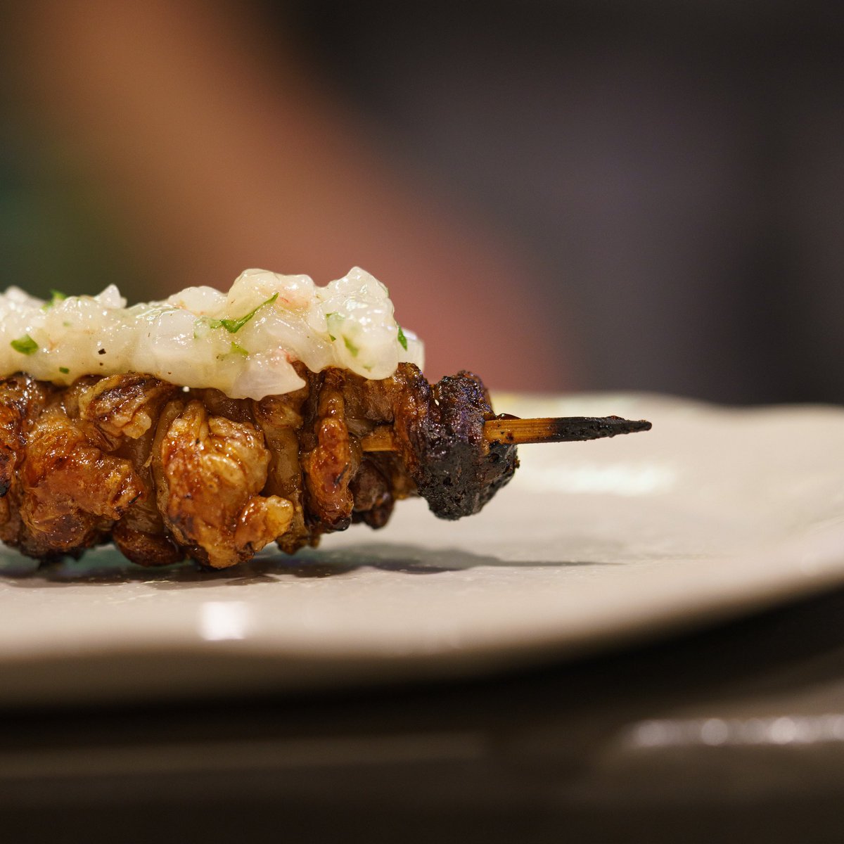 Suru: de los sitios donde mejor se come y bebe de Bcn, y no lleva ni año y medio abierto.
Imprescindible pedir TODOS los yakitori que tienen.